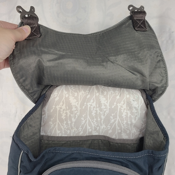 Overland Equipment blue and gray multi-compartment multi-purpose backpack - Picture 11 of 16